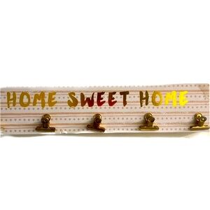 Golden white en suite home picture clip
